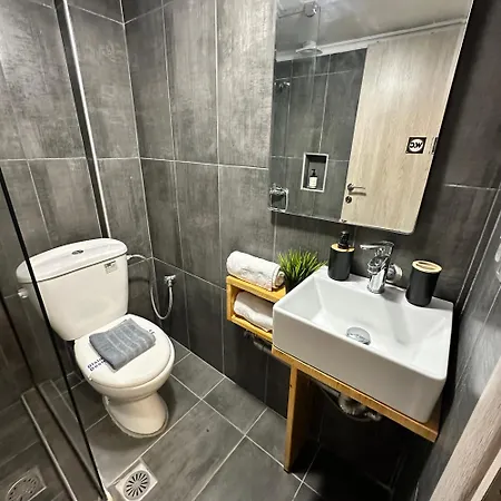 Apartment R&t *
